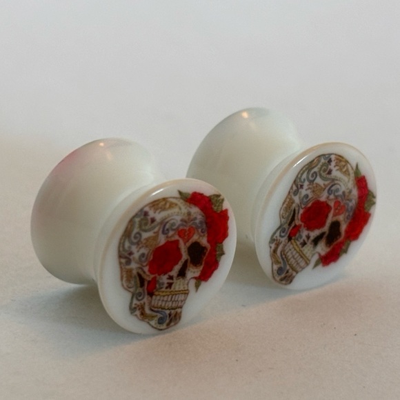 Glow in the Dark Sugar Skull with a Rose Plug Pair - Picture 6 of 7
